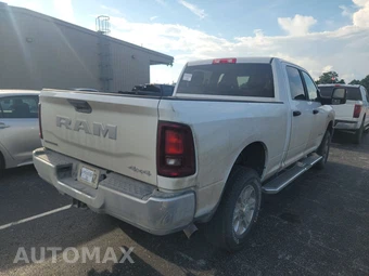 2025 Ram 2500 Big Horn Crew Cab Medium Bed - miniatura 4