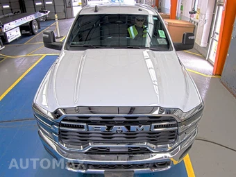 2025 Ram 2500 Big Horn Crew Cab Medium Bed - miniatura 2