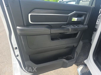 2025 Ram 2500 Big Horn Crew Cab Medium Bed - miniatura 9