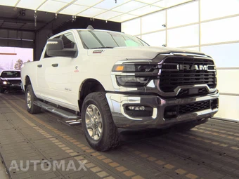 2025 Ram 2500 Big Horn Crew Cab Medium Bed - miniatura 3
