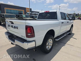 2025 Ram 2500 Big Horn Crew Cab Medium Bed – miniatura 3