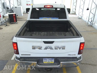 2025 Ram 2500 Big Horn Crew Cab Medium Bed - miniatura 5