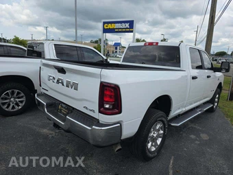 2025 Ram 2500 Big Horn Crew Cab Medium Bed – miniatura 3