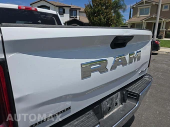 2025 Ram 2500 Big Horn Crew Cab Medium Bed - miniatura 23