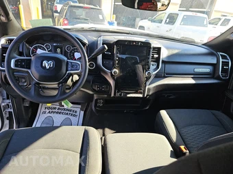 2025 Ram 2500 Big Horn Crew Cab Medium Bed – miniatura 11