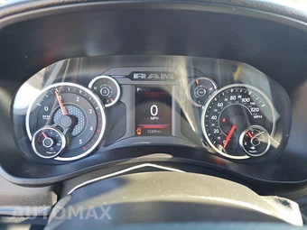 2025 Ram 2500 Big Horn Crew Cab Medium Bed – miniatura 12