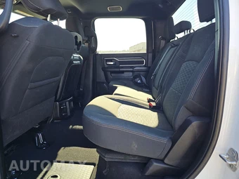 2025 Ram 2500 Big Horn Crew Cab Medium Bed – miniatura 13