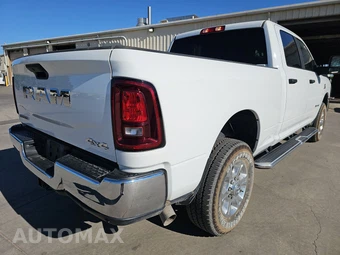 2025 Ram 2500 Big Horn Crew Cab Medium Bed – miniatura 4