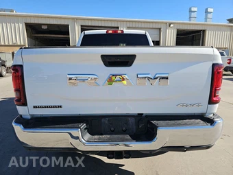 2025 Ram 2500 Big Horn Crew Cab Medium Bed – miniatura 5