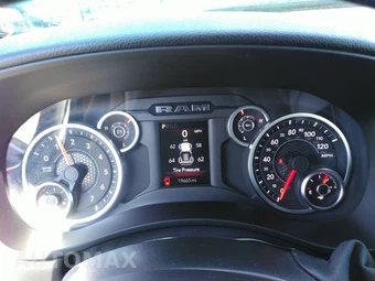2025 Ram 2500 Big Horn Crew Cab Medium Bed - miniatura 20