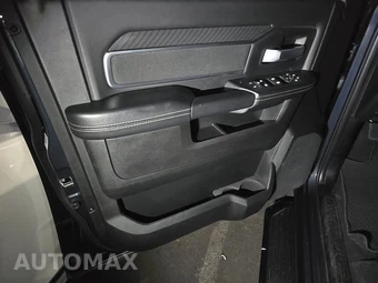 2025 Ram 2500 Big Horn Crew Cab Medium Bed - miniatura 9