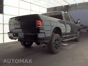 2025 Ram 2500 Big Horn Crew Cab Medium Bed - miniatura 4