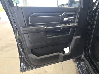 2025 Ram 2500 Big Horn Crew Cab Medium Bed - miniatura 9