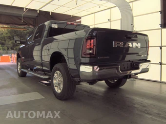 2025 Ram 2500 Big Horn Crew Cab Medium Bed - miniatura 8
