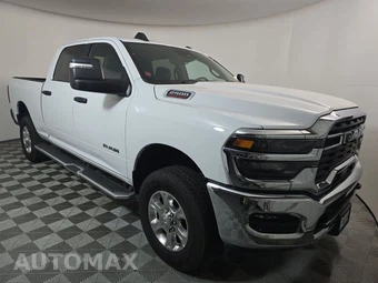 2025 Ram 2500 Big Horn Crew Cab Medium Bed - miniatura 3