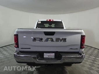 2025 Ram 2500 Big Horn Crew Cab Medium Bed - miniatura 5