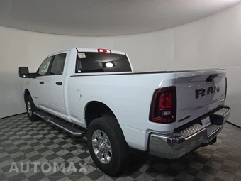 2025 Ram 2500 Big Horn Crew Cab Medium Bed - miniatura 6