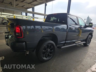 2025 Ram 2500 Big Horn Crew Cab Medium Bed - miniatura 4