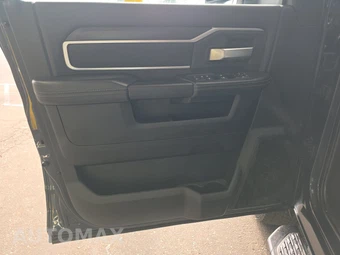 2025 Ram 2500 Big Horn Crew Cab Medium Bed - miniatura 9