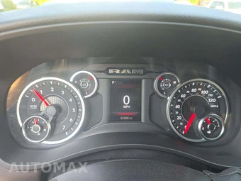 2025 Ram 2500 Big Horn Crew Cab Medium Bed - miniatura 9