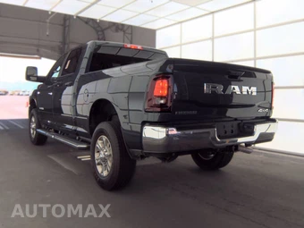 2025 Ram 2500 Big Horn Crew Cab Medium Bed - miniatura 6