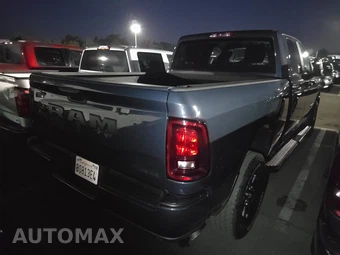 2025 Ram 2500 Big Horn Crew Cab Medium Bed - miniatura 4