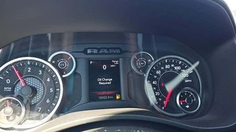 2025 Ram 2500 Big Horn Crew Cab Medium Bed - miniatura 28