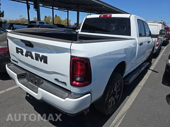 2025 Ram 2500 Big Horn Crew Cab Medium Bed - miniatura 4