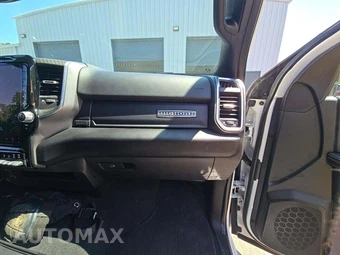 2025 Ram 2500 Big Horn Crew Cab Medium Bed - miniatura 16