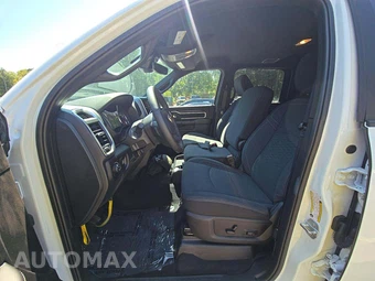 2025 Ram 2500 Big Horn Crew Cab Medium Bed - miniatura 3