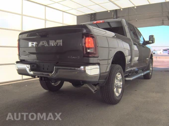 2025 Ram 2500 Big Horn Crew Cab Medium Bed - miniatura 4