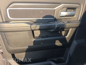 2025 Ram 2500 Big Horn Crew Cab Medium Bed - miniatura 9