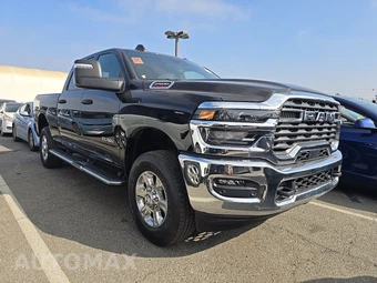 2025 Ram 2500 Big Horn Crew Cab Medium Bed - miniatura 3