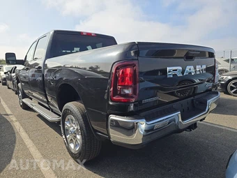 2025 Ram 2500 Big Horn Crew Cab Medium Bed - miniatura 6