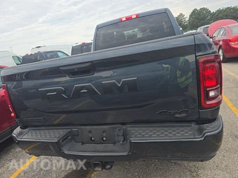 2025 Ram 2500 Big Horn Crew Cab Medium Bed - miniatura 5