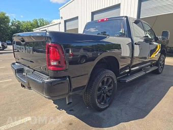 2025 Ram 2500 Big Horn Crew Cab Medium Bed - miniatura 3