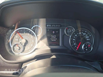2025 Ram 2500 Big Horn Crew Cab Medium Bed - miniatura 9