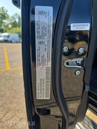 2025 Ram 2500 Big Horn Crew Cab Medium Bed - miniatura 17