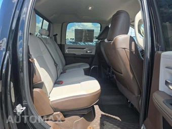 2025 Ram 2500 Laramie Crew Cab Medium Bed – miniatura 13