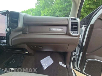 2025 Ram 2500 Laramie Crew Cab Medium Bed - miniatura 16