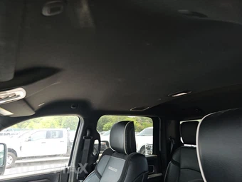 2025 Ram 2500 Laramie Crew Cab Medium Bed - miniatura 17