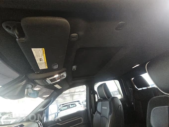 2025 Ram 2500 Laramie Crew Cab Medium Bed – miniatura 19