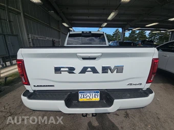 2025 Ram 2500 Laramie Crew Cab Medium Bed – miniatura 5