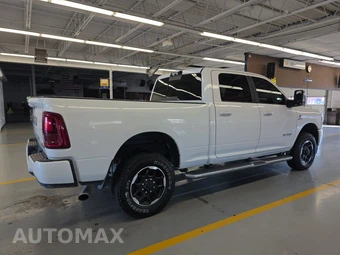 2025 Ram 2500 Laramie Crew Cab Medium Bed - miniatura 4
