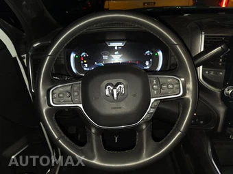 2025 Ram 2500 Laramie Crew Cab Medium Bed – miniatura 10