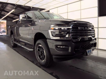 2025 Ram 2500 Laramie Crew Cab Medium Bed – miniatura 3