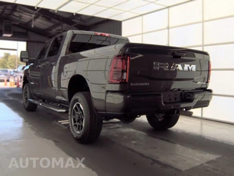 2025 Ram 2500 Laramie Crew Cab Medium Bed – miniatura 6