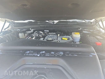2025 Ram 2500 Laramie Crew Cab Medium Bed – miniatura 15