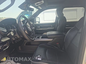 2025 Ram 2500 Laramie Crew Cab Medium Bed – miniatura 7