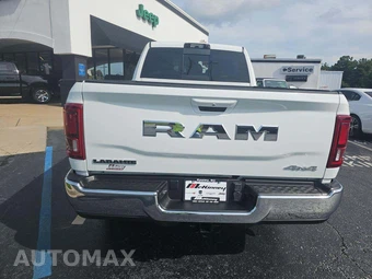 2025 Ram 2500 Laramie Extended Crew Cab Medium Bed – miniatura 3